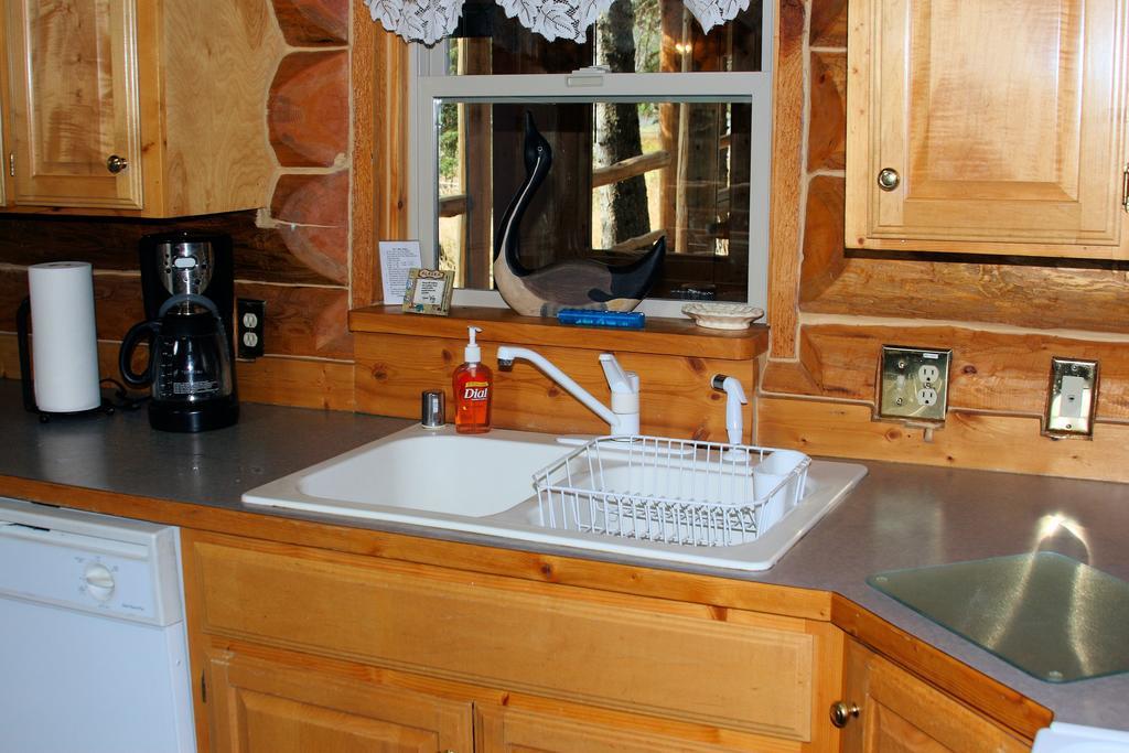 Wise Old Hunter Lodge Anchor Point Habitación foto