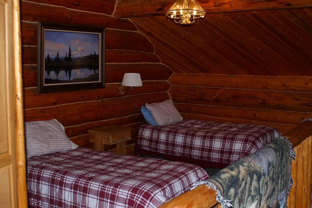 Wise Old Hunter Lodge Anchor Point Habitación foto